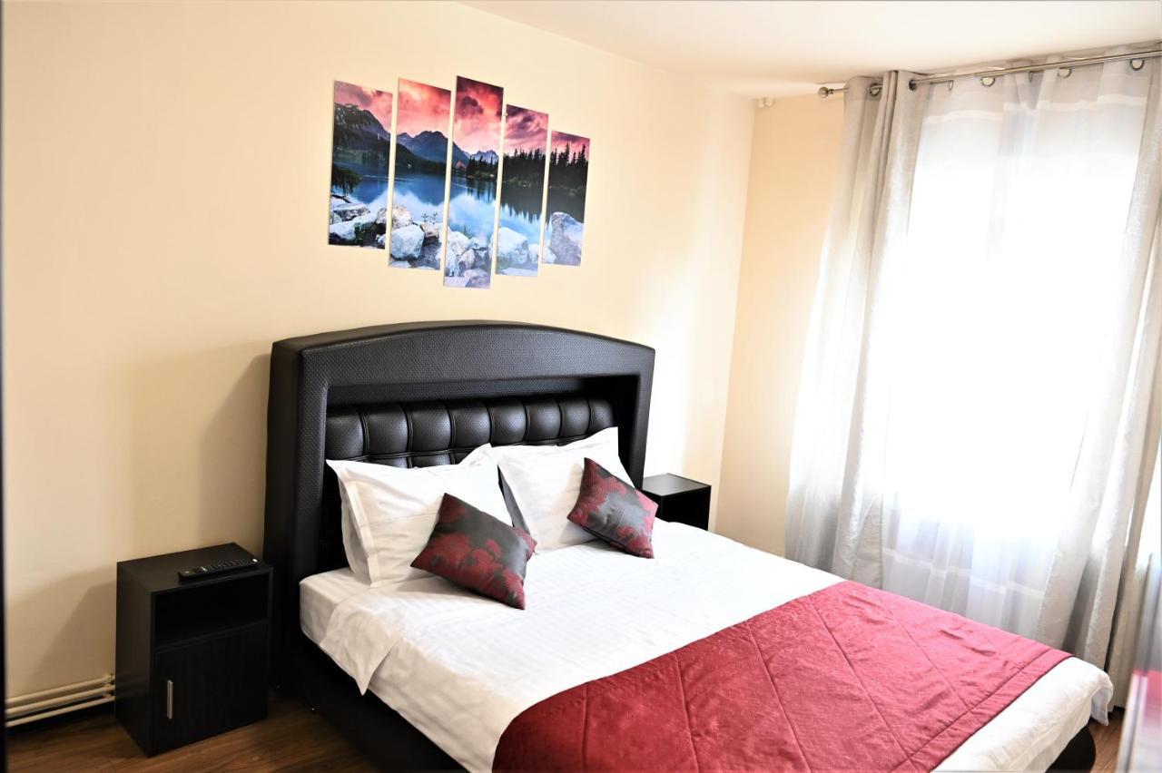 Marin Hotel Apartment Brasov Bagian luar foto