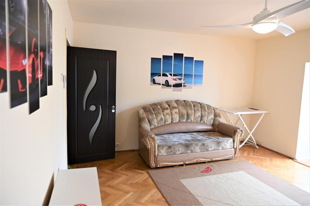 Marin Hotel Apartment Brasov Bagian luar foto