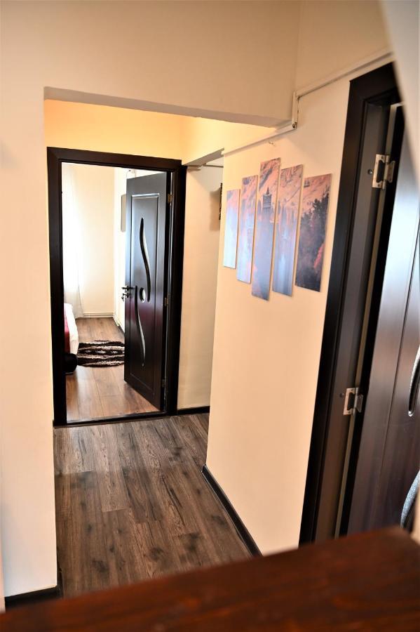 Marin Hotel Apartment Brasov Bagian luar foto