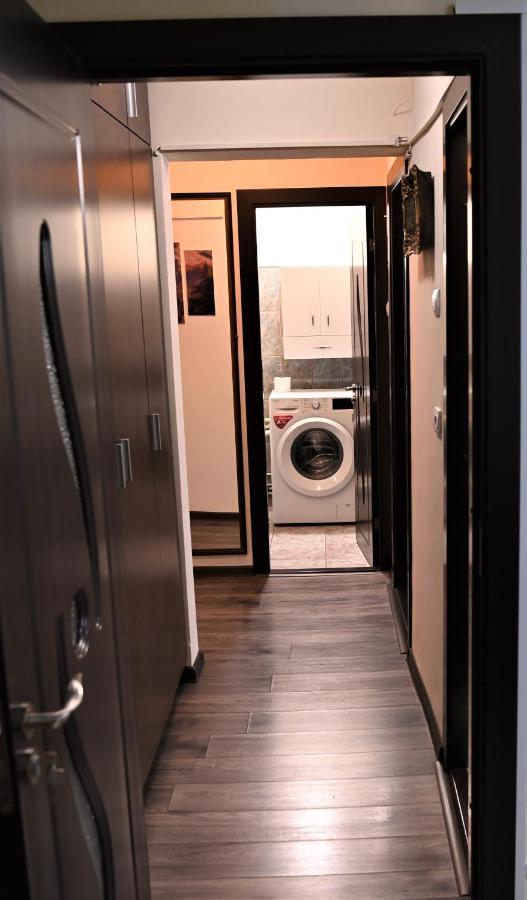 Marin Hotel Apartment Brasov Bagian luar foto