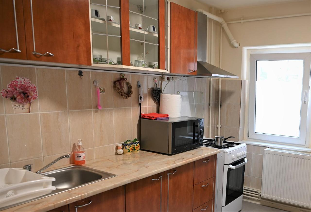 Marin Hotel Apartment Brasov Bagian luar foto