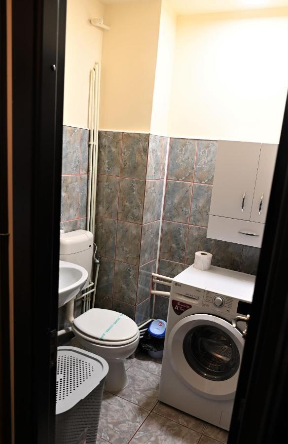 Marin Hotel Apartment Brasov Bagian luar foto
