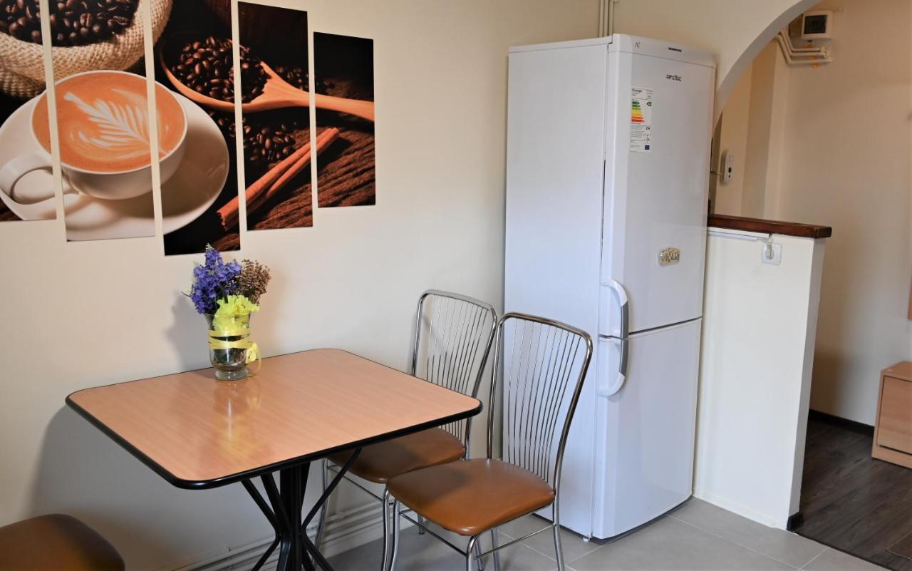 Marin Hotel Apartment Brasov Bagian luar foto